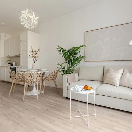 Magnolie Suite Presidential Garden Free Parking Bratislava Exterior foto